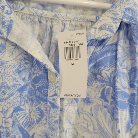 Old Navy Blue and White Floral Blouse - Picture 3 of 10